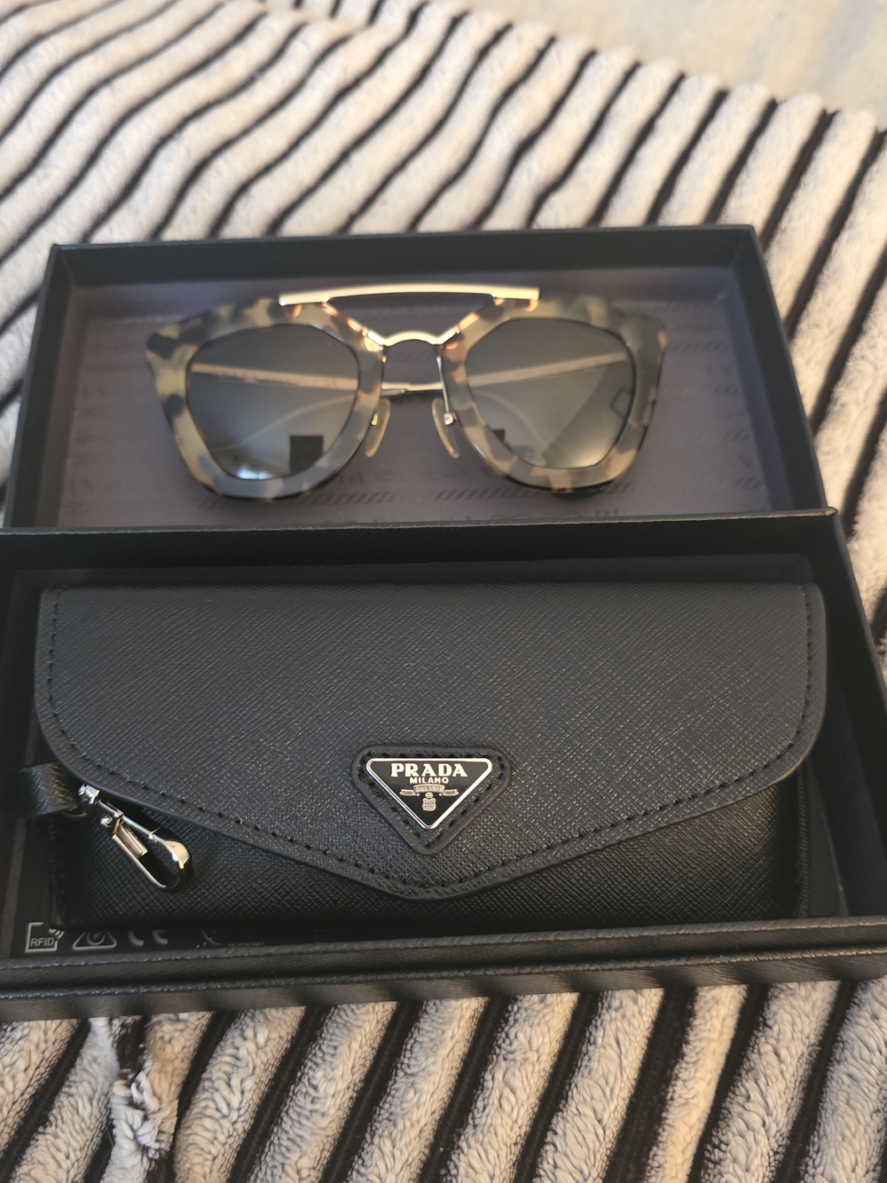 Prada SPR09Q Cinema Tortoise Shell Sunglasses Black Saffiano Leather Case + Box - Picture 2 of 16